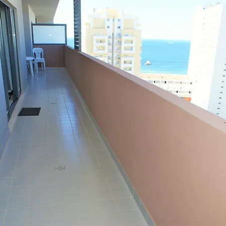 Apartment Turisticos Rocha Tower 10 *